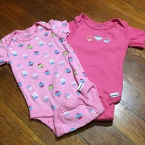 Cupcake onesies!!
